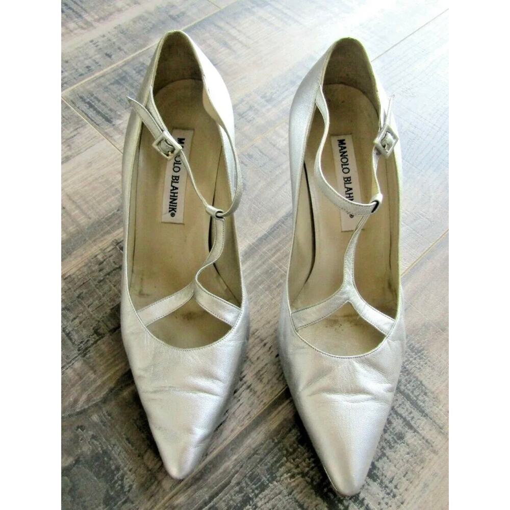 MANOLO BLAHNIK Silver Pumps Heels Size 39